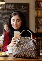 Clasp Shoulder Bag - Royal crest